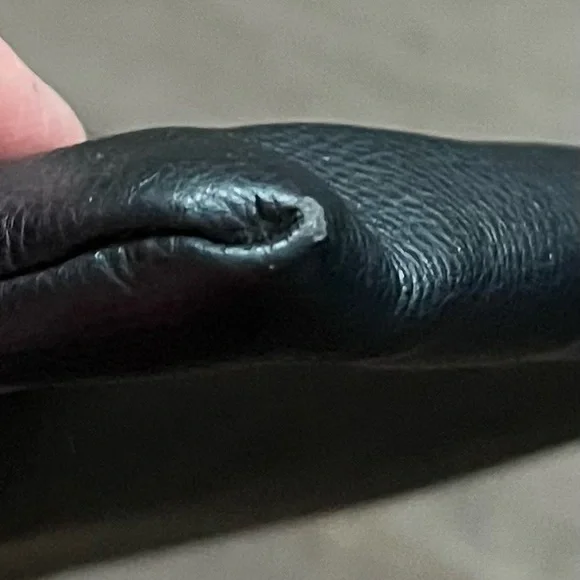 FIORELLI- Black Crossbody Purse| Adjustable Strap | Zip Pockets - Picture 9 of 14